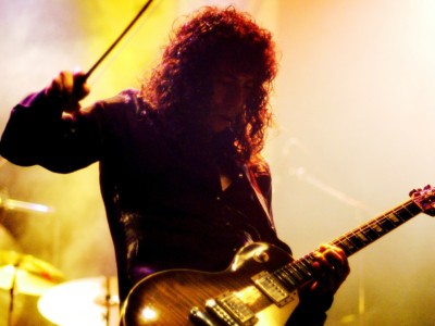 Led-Zep-Photo-1_400x300_acf_cropped