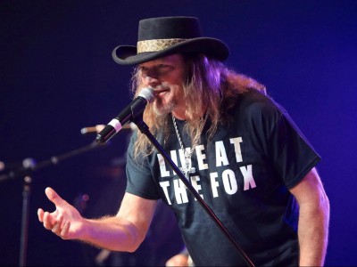 SKYNYRD-tommy-2020_400x300_acf_cropped