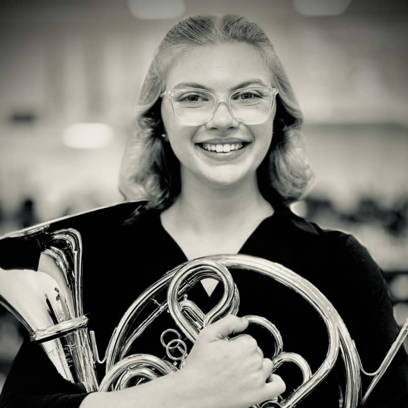 Elyse Schlesinger, horn